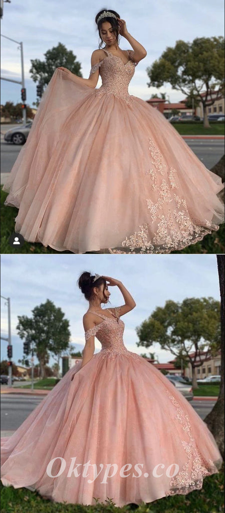 Gorgeous Tulle Cold Shoulder V-Neck Sleeveless A-Line Long Prom Dresses/Ball Gown With Applique And Beading,PDS0637