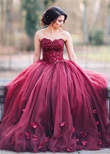 Ball Gown Sweetheart Tulle Wedding Dresses with Handmade Flowers, TYP1080